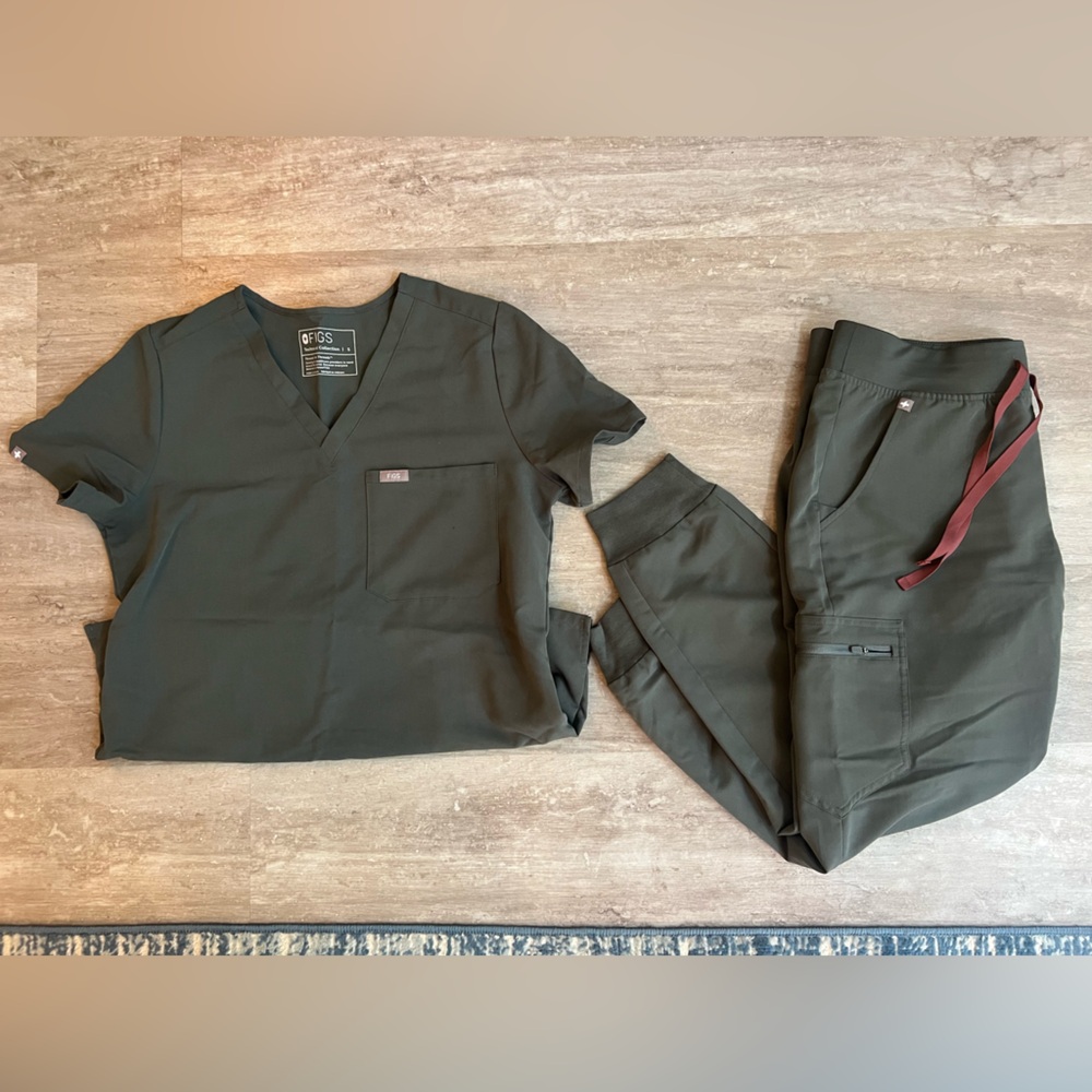 Dark Green Scrub Set